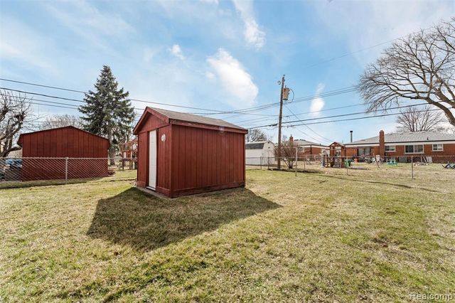 30507 Moulin Ave Avenue, Warren, MI 48088