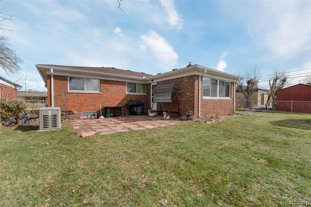 30507 Moulin Ave Avenue, Warren, MI 48088