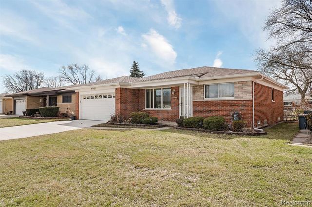 30507 Moulin Ave Avenue, Warren, MI 48088