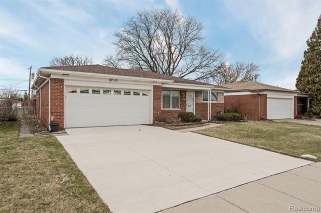 30507 Moulin Ave Avenue, Warren, MI 48088