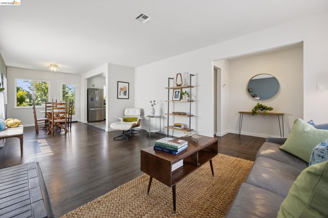 967 Yuba St, Richmond, CA 94805