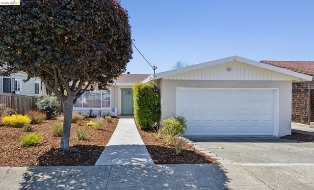967 Yuba St, Richmond, CA 94805