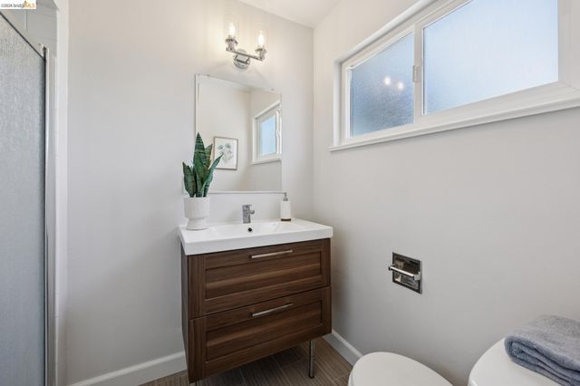 967 Yuba St, Richmond, CA 94805