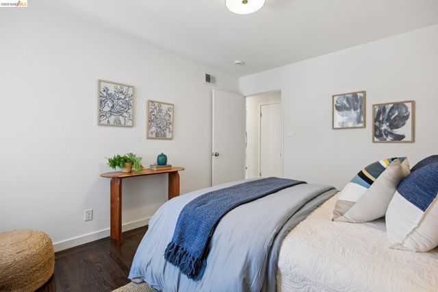 967 Yuba St, Richmond, CA 94805