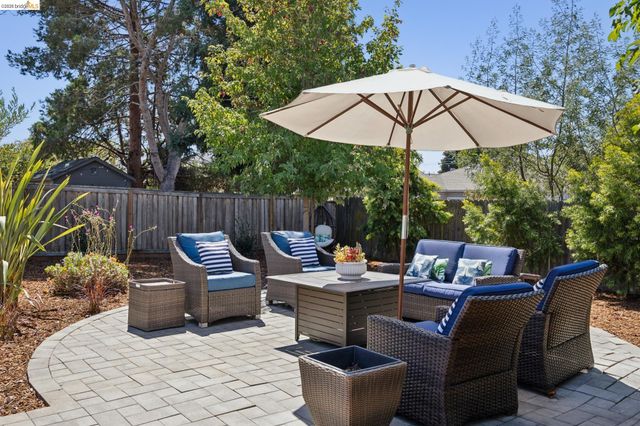 967 Yuba St, Richmond, CA 94805