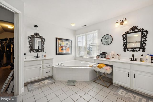 22 GREENBRIER, Westampton, NJ 08060