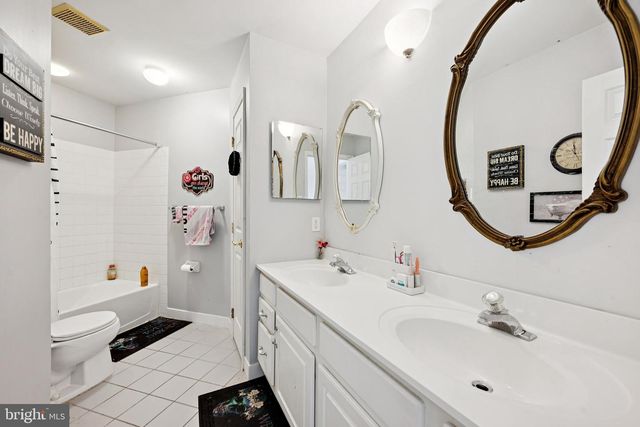 22 GREENBRIER, Westampton, NJ 08060