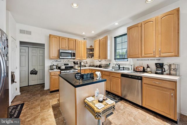 22 GREENBRIER, Westampton, NJ 08060