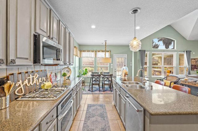 8815 Wenona Walk, Missouri City, TX 77459