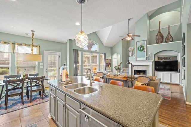 8815 Wenona Walk, Missouri City, TX 77459