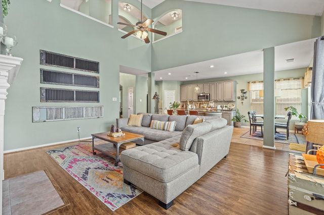 8815 Wenona Walk, Missouri City, TX 77459