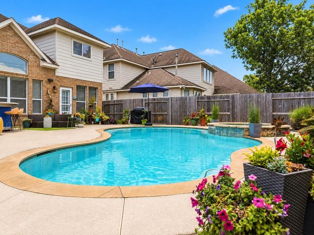 8815 Wenona Walk, Missouri City, TX 77459