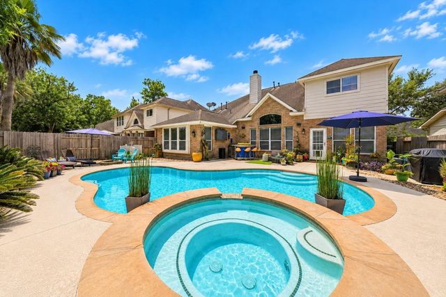 8815 Wenona Walk, Missouri City, TX 77459
