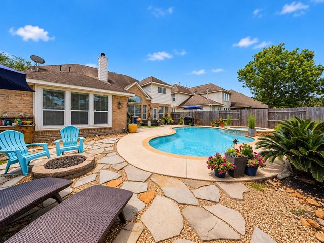 8815 Wenona Walk, Missouri City, TX 77459
