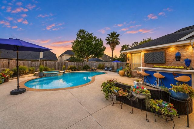 8815 Wenona Walk, Missouri City, TX 77459