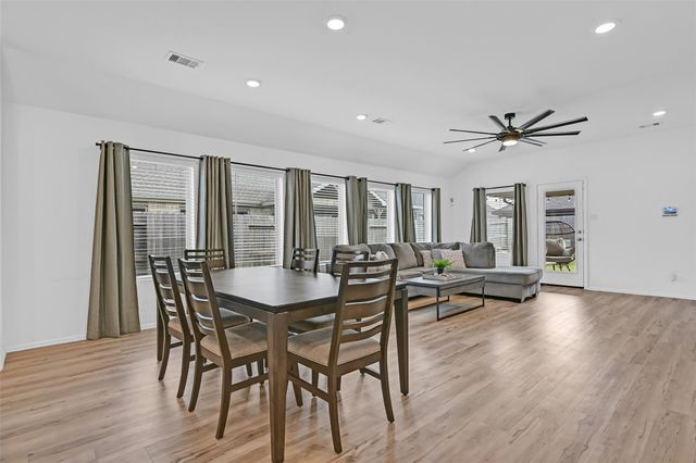 9623 Sterling Arbor Drive, Baytown, TX 77521