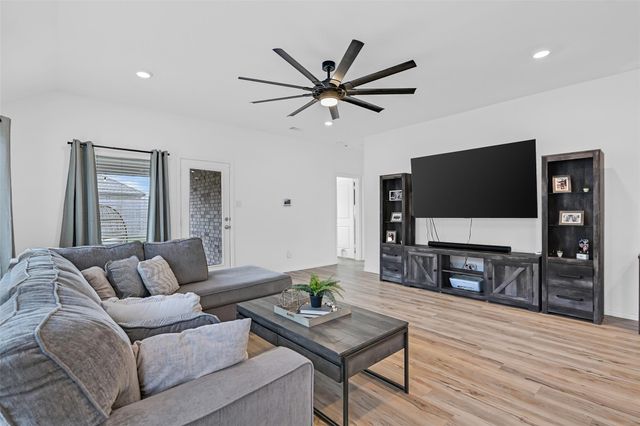 9623 Sterling Arbor Drive, Baytown, TX 77521