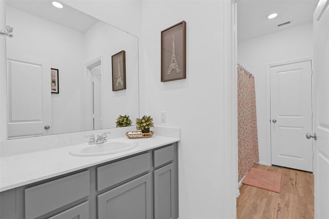 9623 Sterling Arbor Drive, Baytown, TX 77521