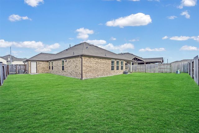 9623 Sterling Arbor Drive, Baytown, TX 77521