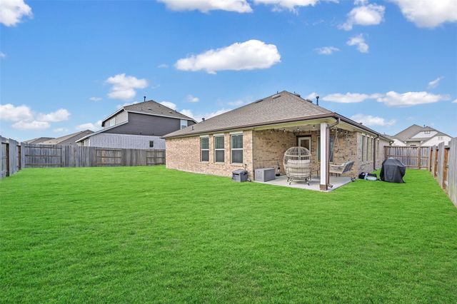 9623 Sterling Arbor Drive, Baytown, TX 77521