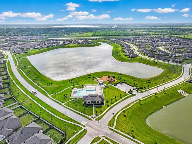 9623 Sterling Arbor Drive, Baytown, TX 77521