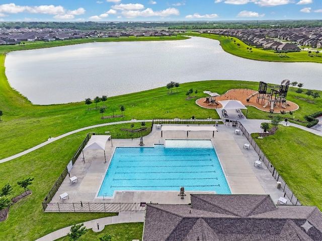 9623 Sterling Arbor Drive, Baytown, TX 77521