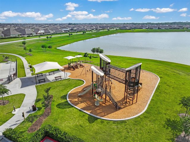 9623 Sterling Arbor Drive, Baytown, TX 77521