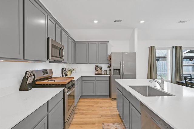 9623 Sterling Arbor Drive, Baytown, TX 77521