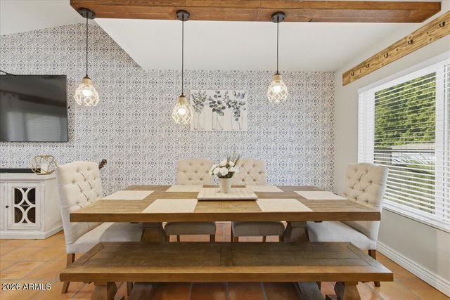 2424 W REDFIELD Road, Phoenix, AZ 85023