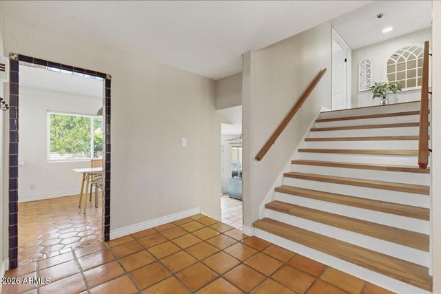 2424 W REDFIELD Road, Phoenix, AZ 85023