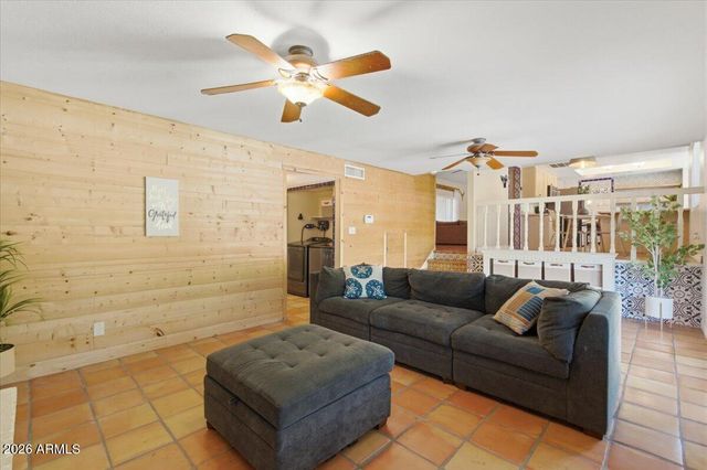 2424 W REDFIELD Road, Phoenix, AZ 85023