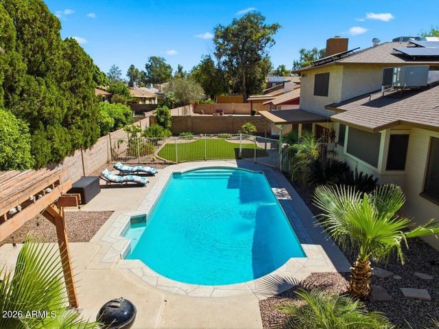 2424 W REDFIELD Road, Phoenix, AZ 85023