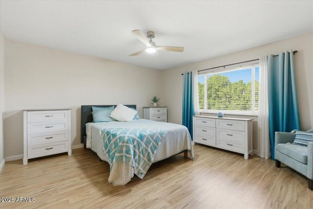 2424 W REDFIELD Road, Phoenix, AZ 85023