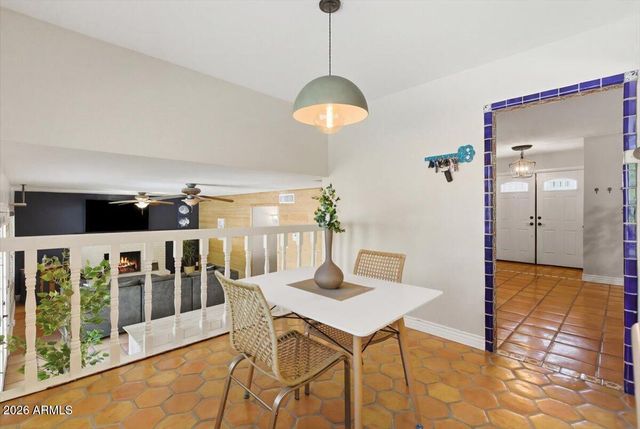 2424 W REDFIELD Road, Phoenix, AZ 85023