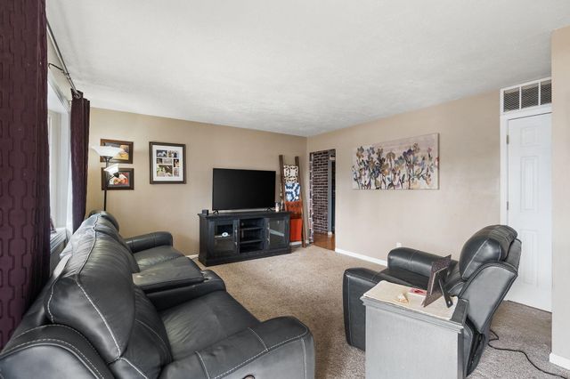 403 Sherman Drive, Valparaiso, IN 46385