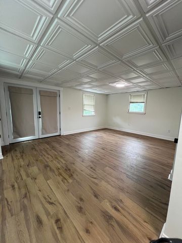 626 E Barker Lane, Berea, KY 40403