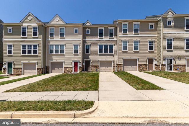 427 WOODCREST DR SE, Washington, DC 20032