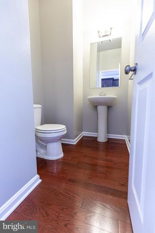 427 WOODCREST DR SE, Washington, DC 20032