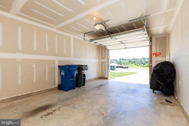 427 WOODCREST DR SE, Washington, DC 20032