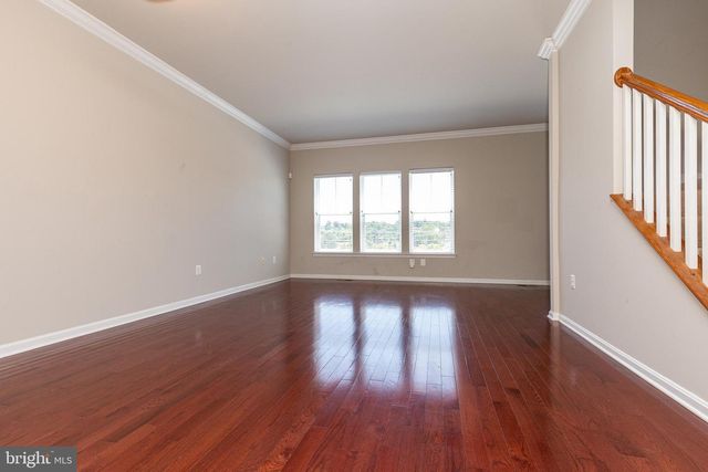 427 WOODCREST DR SE, Washington, DC 20032