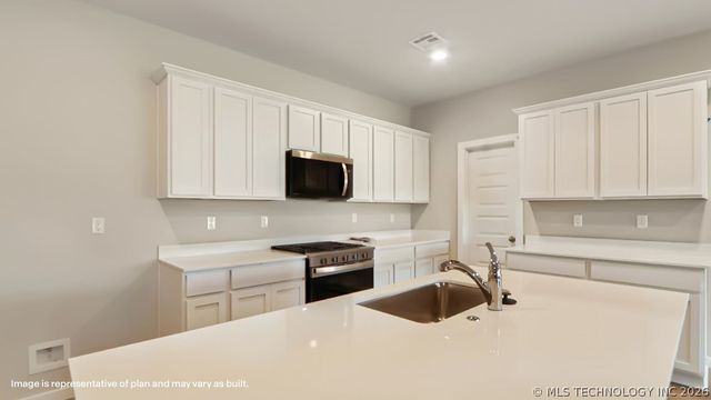 13504 S 99th East Avenue, Bixby, OK 74008