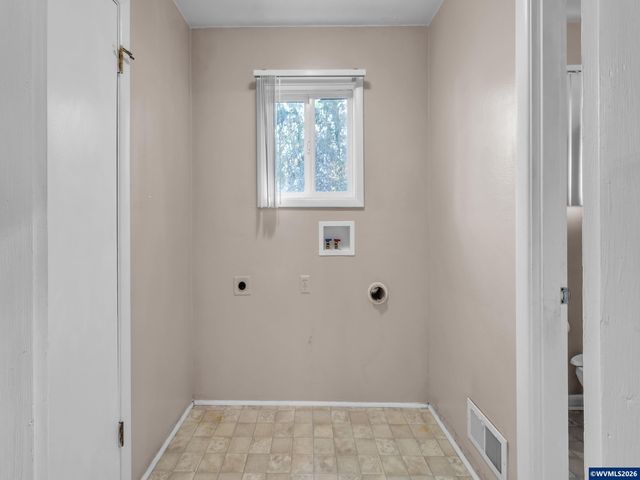 4273 Penny Dr S, Salem, OR 97302