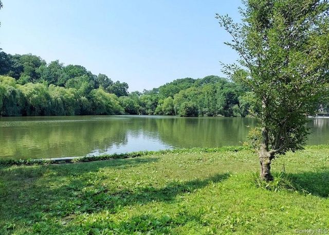 5423 153st, Flushing, NY 11355