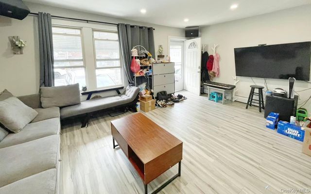 5423 153st, Flushing, NY 11355