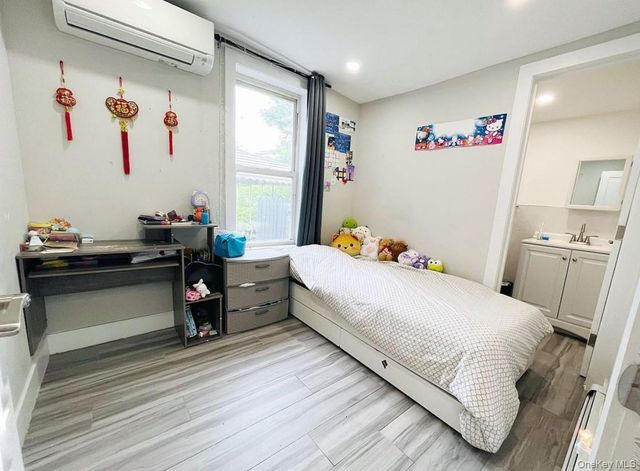 5423 153st, Flushing, NY 11355