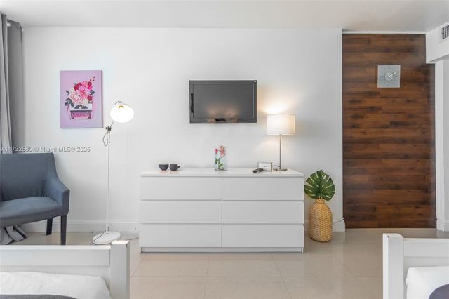 5445 Collins Ave 1633, Miami Beach, FL 33140