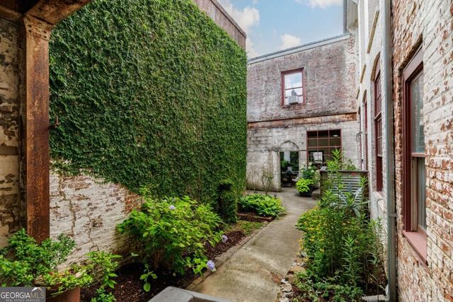 585 White Circle 5, Athens, GA 30605