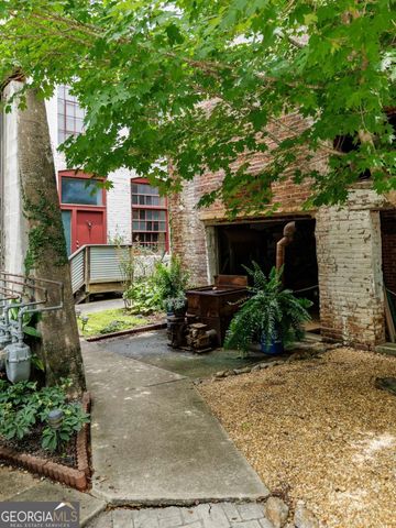 585 White Circle 5, Athens, GA 30605