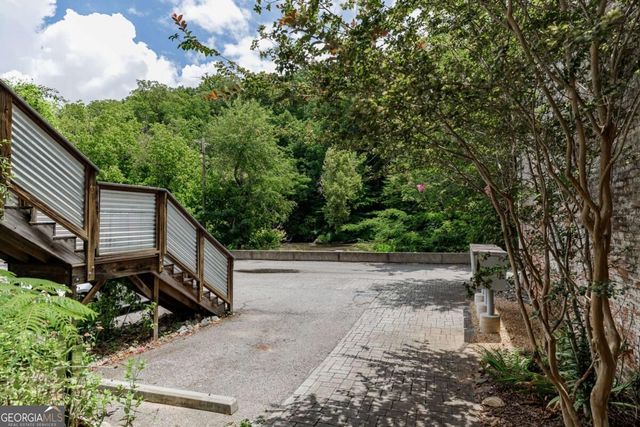 585 White Circle 5, Athens, GA 30605