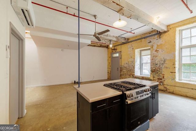585 White Circle 5, Athens, GA 30605